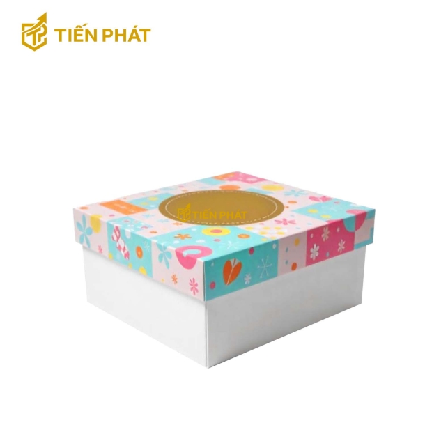 Hộp bánh kem mini, màu trắng, họa tiết bông tuyết, trái tim