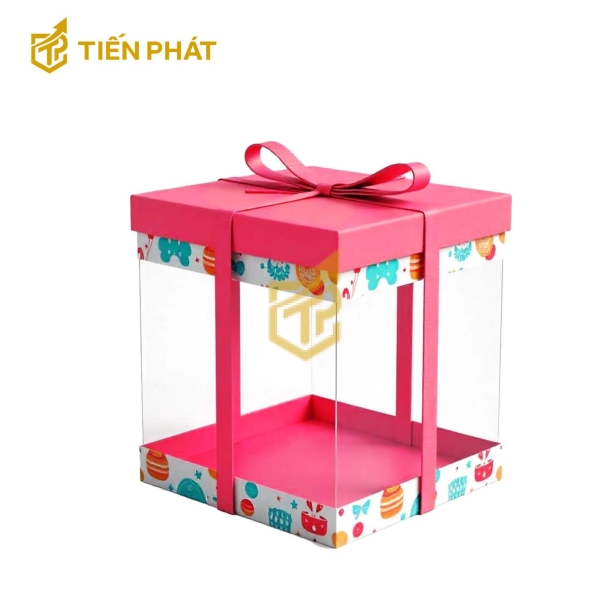 Hộp bánh kem trong suốt, màu hồng, họa tiết sinh nhật vui nhộn