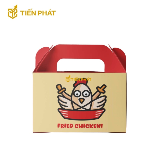 Hộp giấy đựng gà rán, màu nâu, quai xách màu đỏ, in chú gà dễ thương