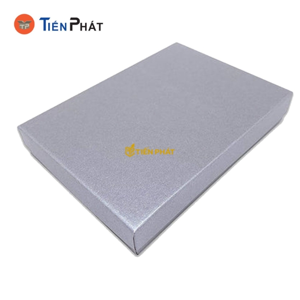 Hộp giấy đựng quần áo, màu xám, nắp âm dương, không họa tiết