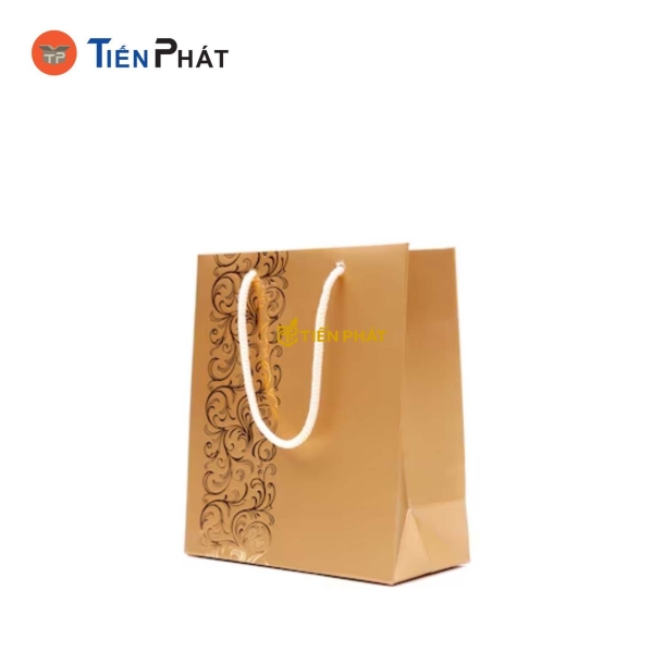 Túi giấy đựng quần áo, màu nâu, họa tiết đơn giản